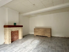 MAISON DE VILLAGE 2 CHAMBRES ET DEPENDANCES