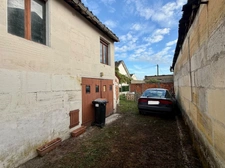 MAISON DE VILLAGE 2 CHAMBRES ET DEPENDANCES