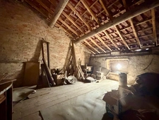 MAISON DE VILLAGE 3 CHAMBRES AVEC GRANGE 