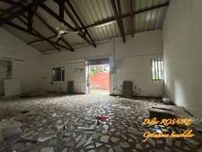 À LOUER – Local commercial +200m² - SAINT DENIS CENTRE VILLE(974)