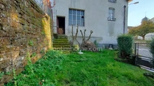 Maison 7 pèces à rénover  – grand garage, atelier et petit jardin – Monthureux-sur-Saône (88)