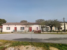 Maison à vendre 8 pièces MONTLIEU LA GARDE (17)