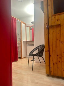 Murs Commerciaux Occupés 51 m² Carrez – Paris 17e (Plaine Monceau / Pont Cardinet)