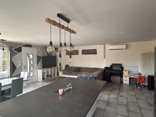 RIANS (83560) – Maison de plain-pied de 120 m² avec T1 indépendant sur terrain de 4 000 m² piscinable