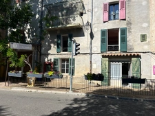 Maison de village à rénover – Centre de La Verdière (83)
