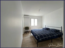 Maison à vendre 5 pièces, 4 chambres, suite parentale, garage, cour - DPE A et prestations modernes à POITIERS (86000).