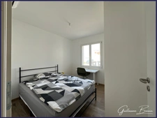 Maison à vendre 5 pièces, 4 chambres, suite parentale, garage, cour - DPE A et prestations modernes à POITIERS (86000).