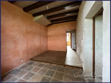 Maison à vendre / Longère 7 pièces en pierre rénovée - 230m² + dépendances - porche d'entrée - cour et jardin à Maillé (35mn de Poitiers)