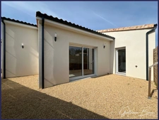 Maison à vendre 5 pièces, 4 chambres, suite parentale, garage, cour - DPE A et prestations modernes à POITIERS (86000).