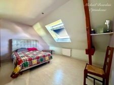 EXCLUSIVITÉ – LE LUDE – Maison familiale 4 chambres – Vie de plain-pied – 3 garages – Secteur recherché