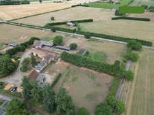 Propriété équestre de plus de 15 hectares – Installations professionnelles – À 2h de Paris