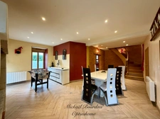 Maison familiale 4 chambres – 1 hectare de terrain – dépendances – Breil / Noyant-Villages