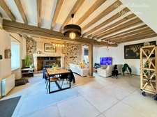 Maison de Maître XIXe – 220 m² – 1,6 ha – Dépendances & Installations Équestres – Environnement Préservé