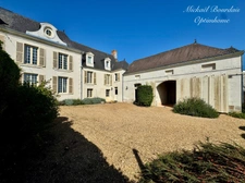 Maison familiale de caractère – 208 m² habitables – Dépendances + 300 m² – Les Bois d’Anjou (49250)