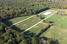 PRÉCIGNÉ (72) – DOMAINE ÉQUESTRE PROFESSIONNEL – ENVIRON 4,5 HECTARES