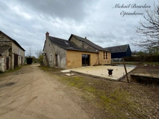 Maison familiale 4 chambres – 1 hectare de terrain – dépendances – Breil / Noyant-Villages