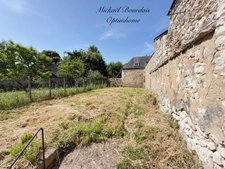 Immeuble de rapport avec local commercial et deux logements – Opportunité d'investissement