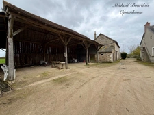 Maison familiale 4 chambres – 1 hectare de terrain – dépendances – Breil / Noyant-Villages