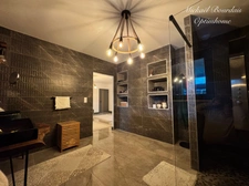 Bien d’exception – Maison contemporaine 534 m2 de prestige avec piscine et autonomie énergétique