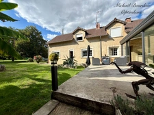 Maison de campagne 250 m2 rénovée avec dépendances et parc arboré de 4 500 m