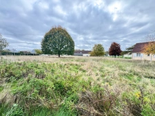 À VENDRE EN EXCLUSIVITÉ – Terrain constructible de plus de 2 000 m² à Aubigné-Racan
