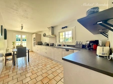 Maison de caractère avec 7 hectares de prairie – Vie de plain-pied – Secteur Oizé