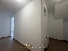 Appartement T4 entièrement rénové – 3 chambres – double accès – Le Lude centre