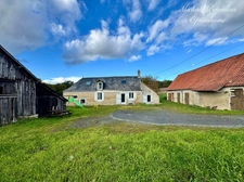 🏡 À vendre en exclusivité – Longère en partie rénovée avec dépendances sur 2000 m² de terrain – Pontvallain (72510)
