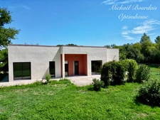 Maison contemporaine avec plus de 2 hectares de terrain clos et arboré – secteur La Flèche