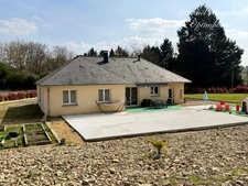 Maison familiale de plain-pied – 5 chambres – Environnement calme