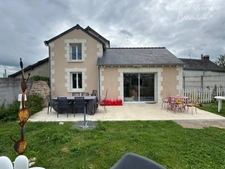Maison rénovée avec dépendances louées – Bien rare à la vente sur Le Lude (72800)