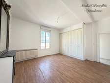 Immeuble de rapport avec local commercial et deux logements – Opportunité d'investissement