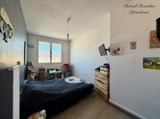 LE LUDE – MAISON 3 CHAMBRES AVEC GARAGE ET COUR FERMÉE
