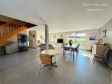EXCLUSIVITÉ – LE LUDE – Maison familiale 4 chambres – Vie de plain-pied – 3 garages – Secteur recherché