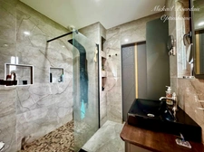 Bien d’exception – Maison contemporaine 534 m2 de prestige avec piscine et autonomie énergétique