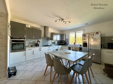 🏡 Maison familiale 5 chambres – Grand terrain clos – Sous-sol complet – Pontvallain