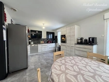 Maison rénovée d’environ 100 m2 sur sous-sol à Vaulandry (49)