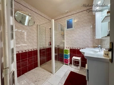En exclusivité – Maison familiale 4 chambres + garage et dépendances, proche centre-ville du Lude