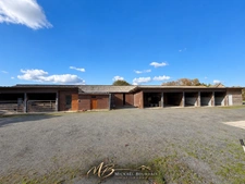 PRÉCIGNÉ (72) – DOMAINE ÉQUESTRE PROFESSIONNEL – ENVIRON 4,5 HECTARES