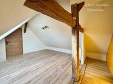 🏡 À vendre en exclusivité – Longère en partie rénovée avec dépendances sur 2000 m² de terrain – Pontvallain (72510)