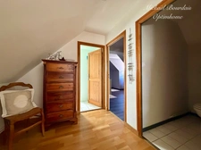 Maison de caractère avec 7 hectares de prairie – Vie de plain-pied – Secteur Oizé