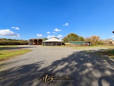 PRÉCIGNÉ (72) – DOMAINE ÉQUESTRE PROFESSIONNEL – ENVIRON 4,5 HECTARES