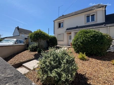 Maison familiale avec potentiel, au calme et proche de toutes commodités – 130 m² habitables + sous-sol complet – Terrain clos