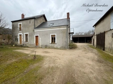 Maison familiale 4 chambres – 1 hectare de terrain – dépendances – Breil / Noyant-Villages