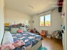 Maison familiale de plain-pied – 5 chambres – Environnement calme