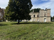 Château de Penchien – Domaine de caractère à réinventer, fort potentiel événementiel et touristique – Mansigné (Sarthe)