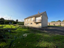 Maison 120 m2 sur sous-sol proche du centre ville sise sur une parcelle de 2200 m2 avec garage
