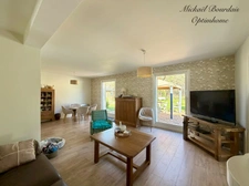 Maison familiale avec piscine, parc arboré, plan d’eau et dépendances – Saint-Jean-de-la-Motte