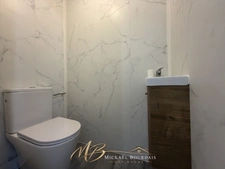 Appartement T4 entièrement rénové – 3 chambres – double accès – Le Lude centre