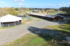 PRÉCIGNÉ (72) – DOMAINE ÉQUESTRE PROFESSIONNEL – ENVIRON 4,5 HECTARES